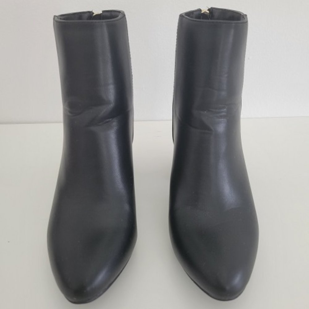 ShoeDazzle  “Braelyn” Booties